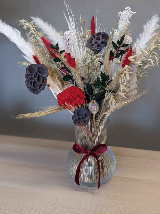 Christmas Pudding Inspired Dried Flower Centrepiece